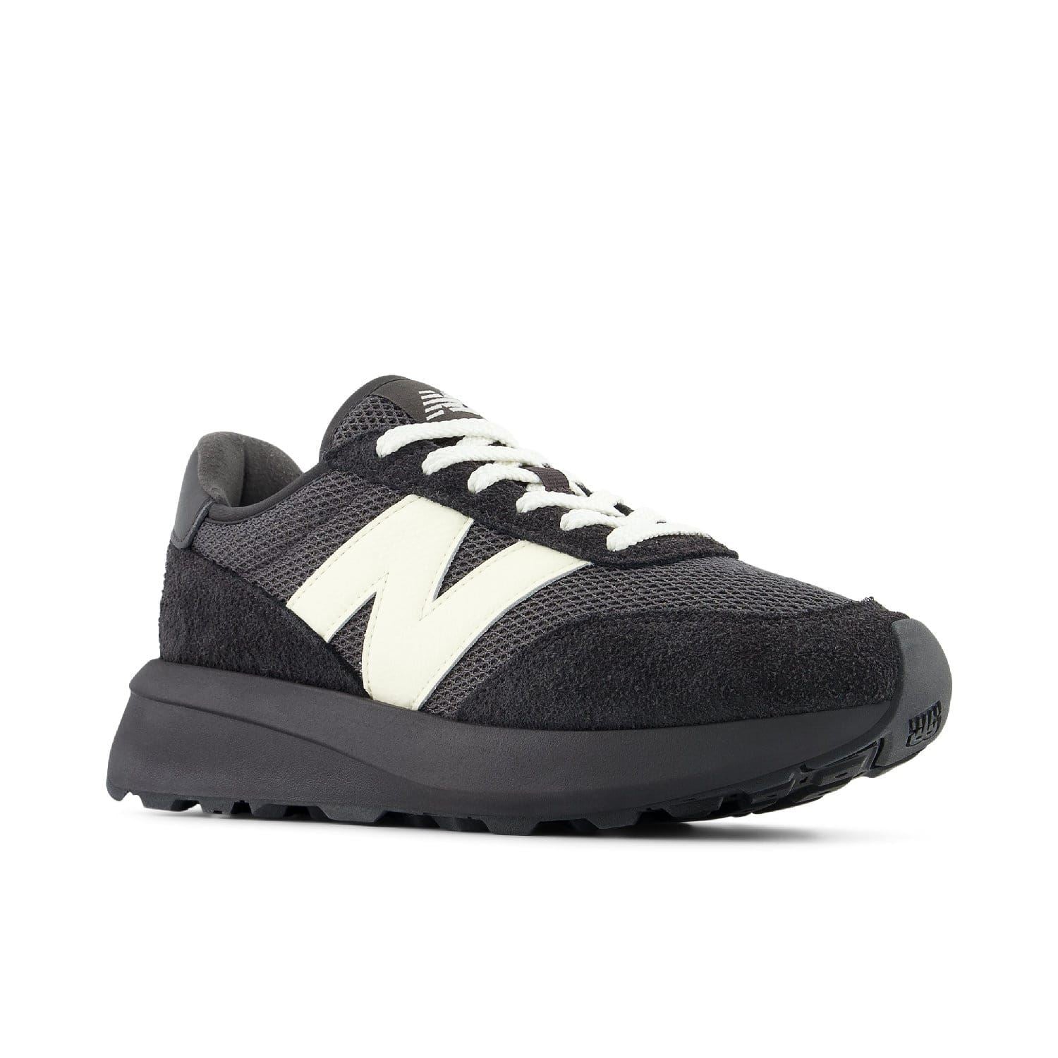 New Balance 370 Trainers