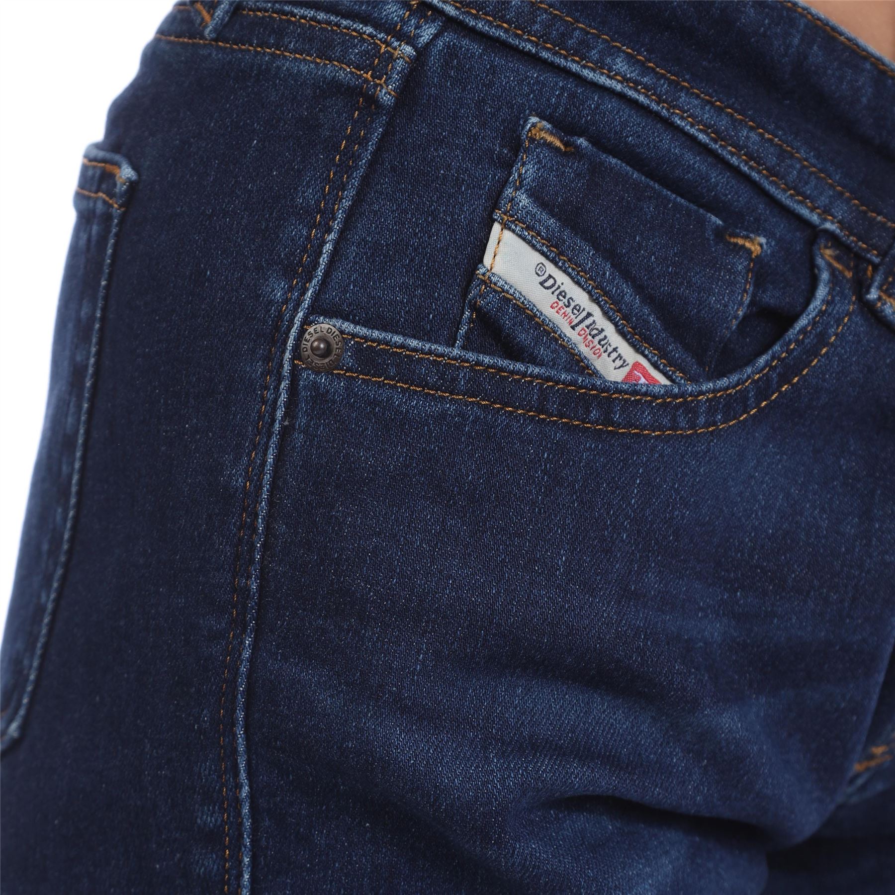 Diesel 2018 Slandy-Low Skinny-Fit Jeans