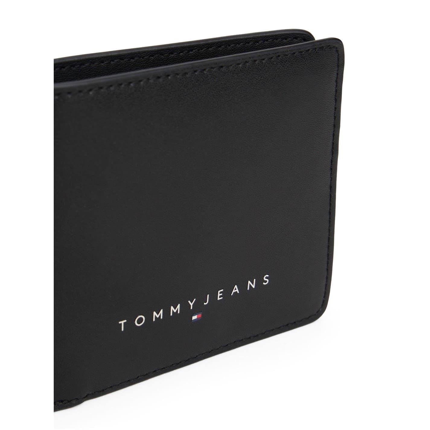Tommy Jeans CC Bifold Wallet with Stitched Detail