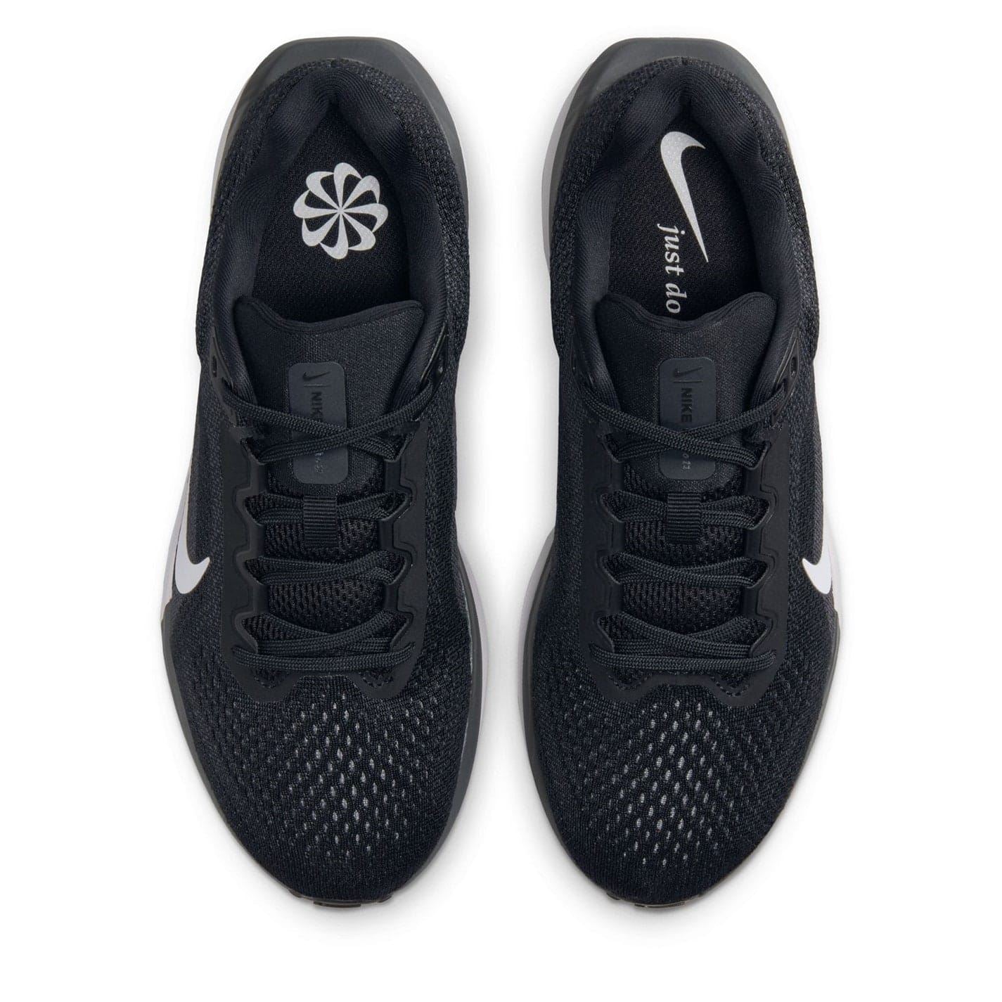 Nike Womens 11 Road Running Shoes