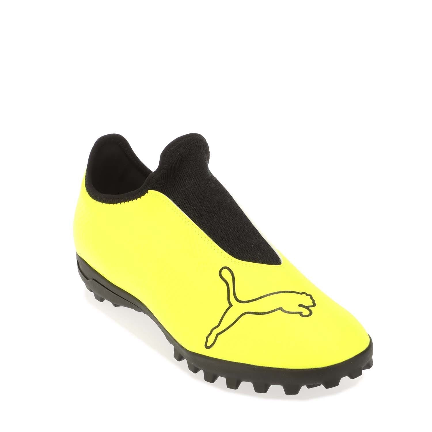 Puma Finesse Laceless Turf Football Boots