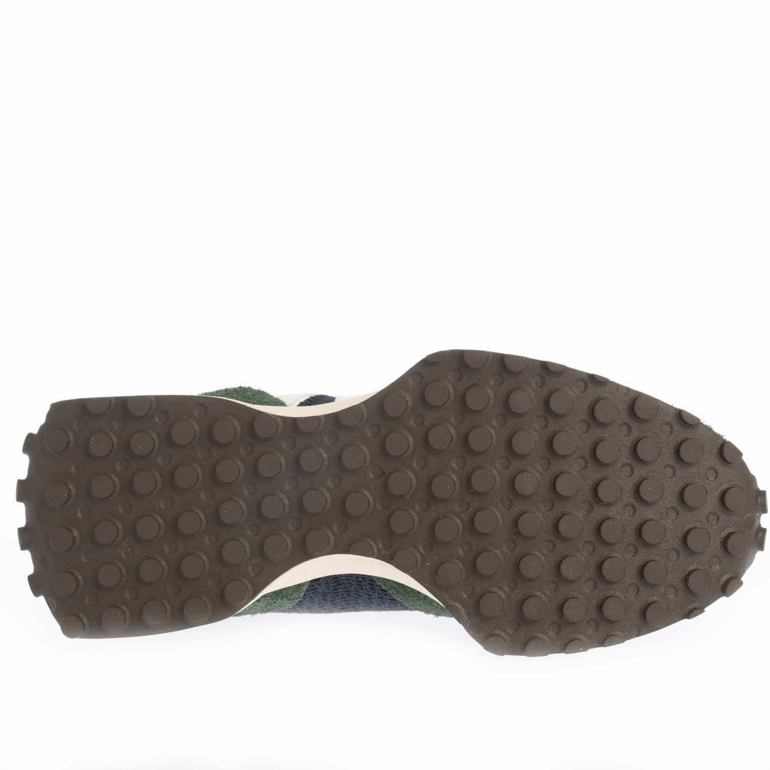 New Balance 327 Trainers