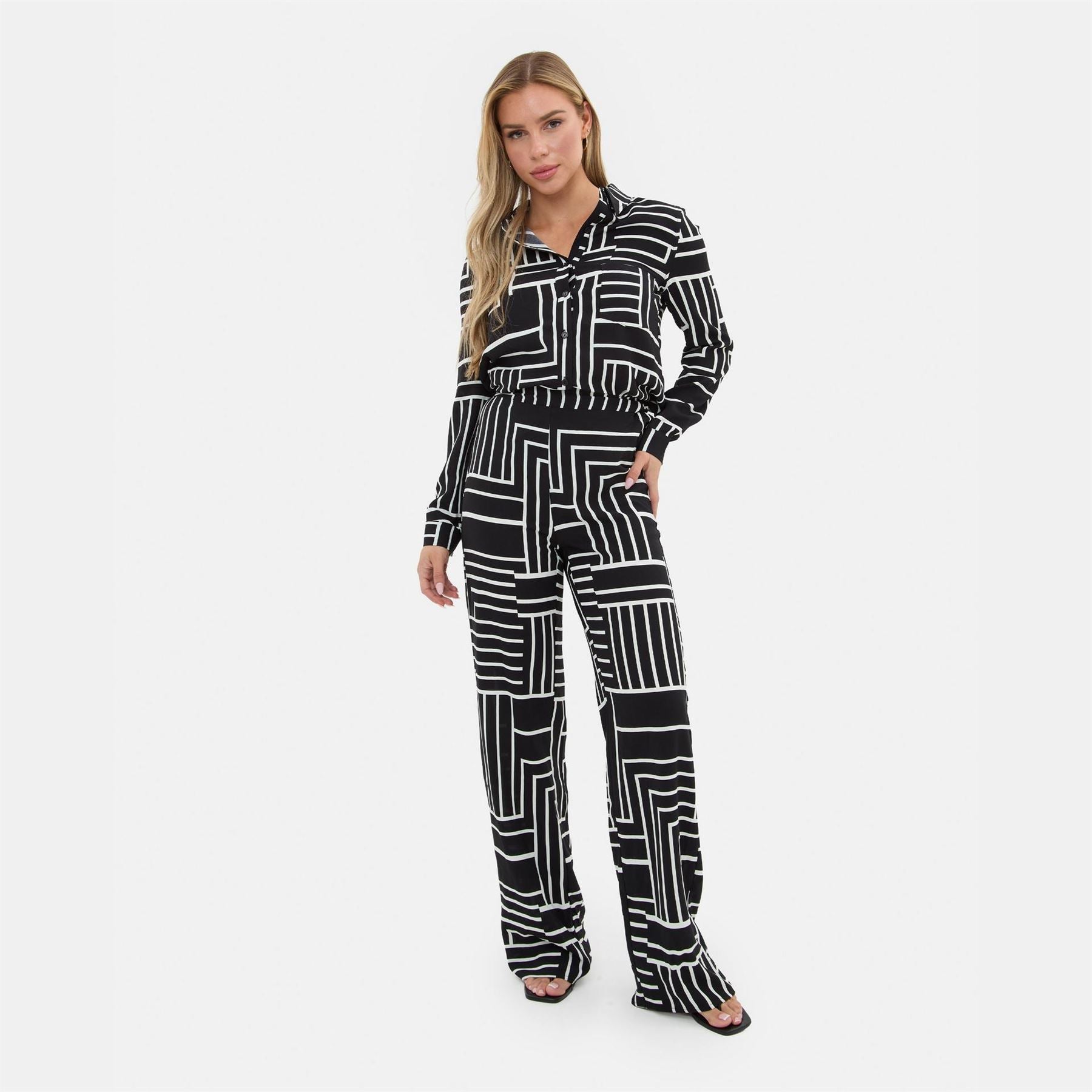 I Saw It First Wide Leg Crepe Trouser