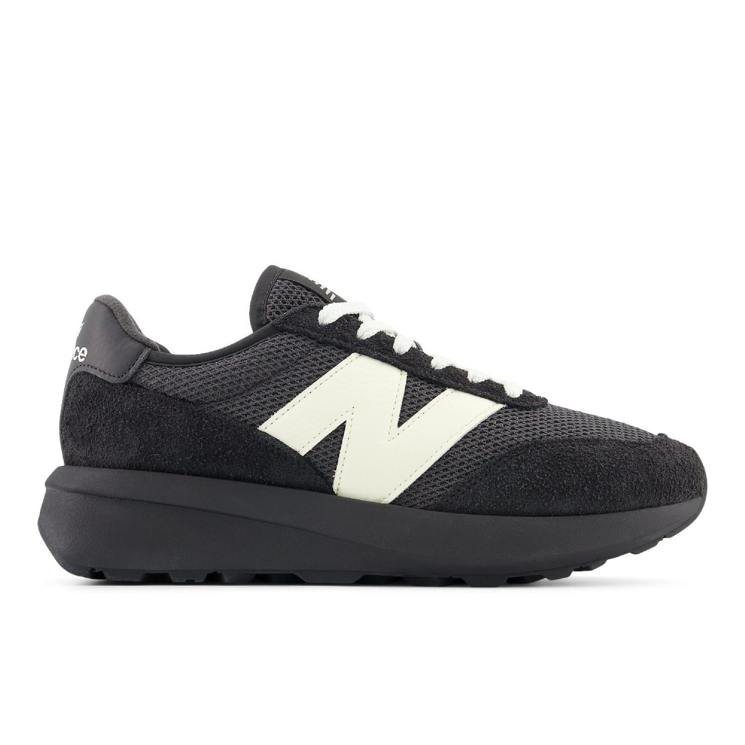 New Balance 370 Trainers