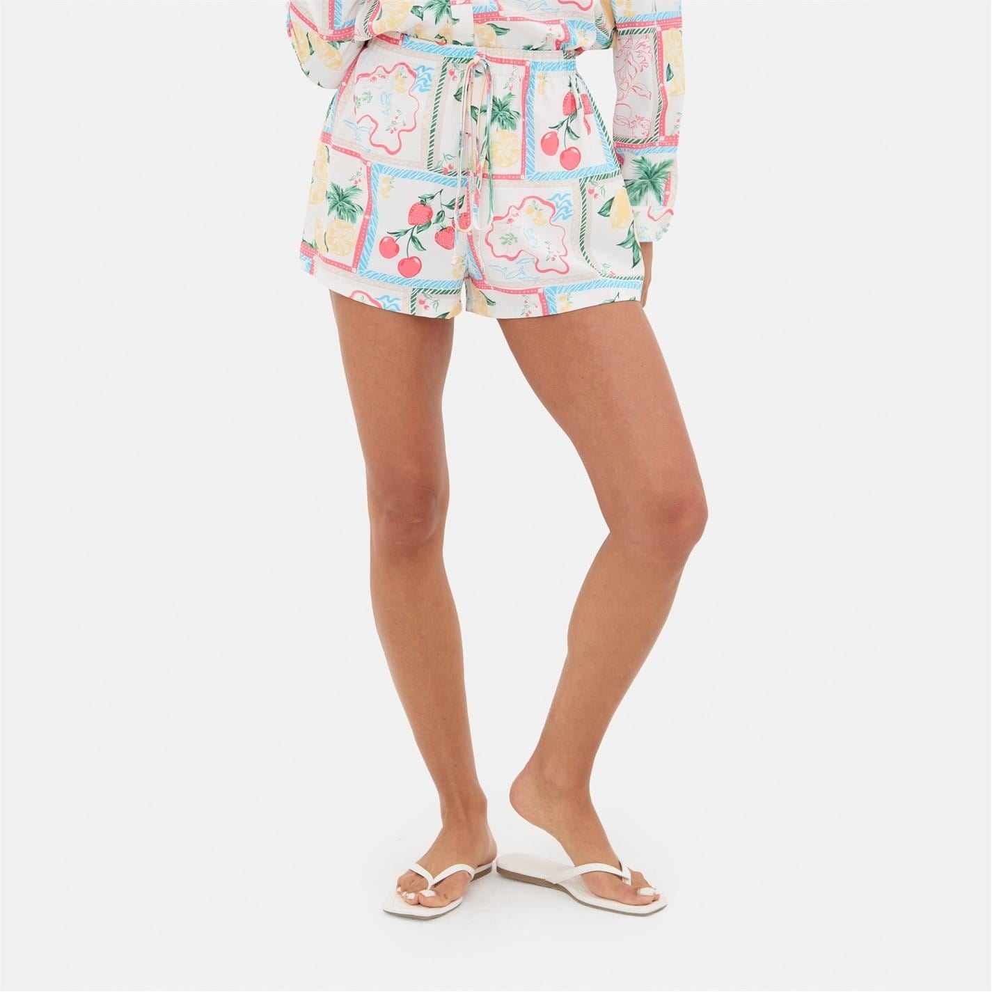 I Saw It First Crepe Shorts