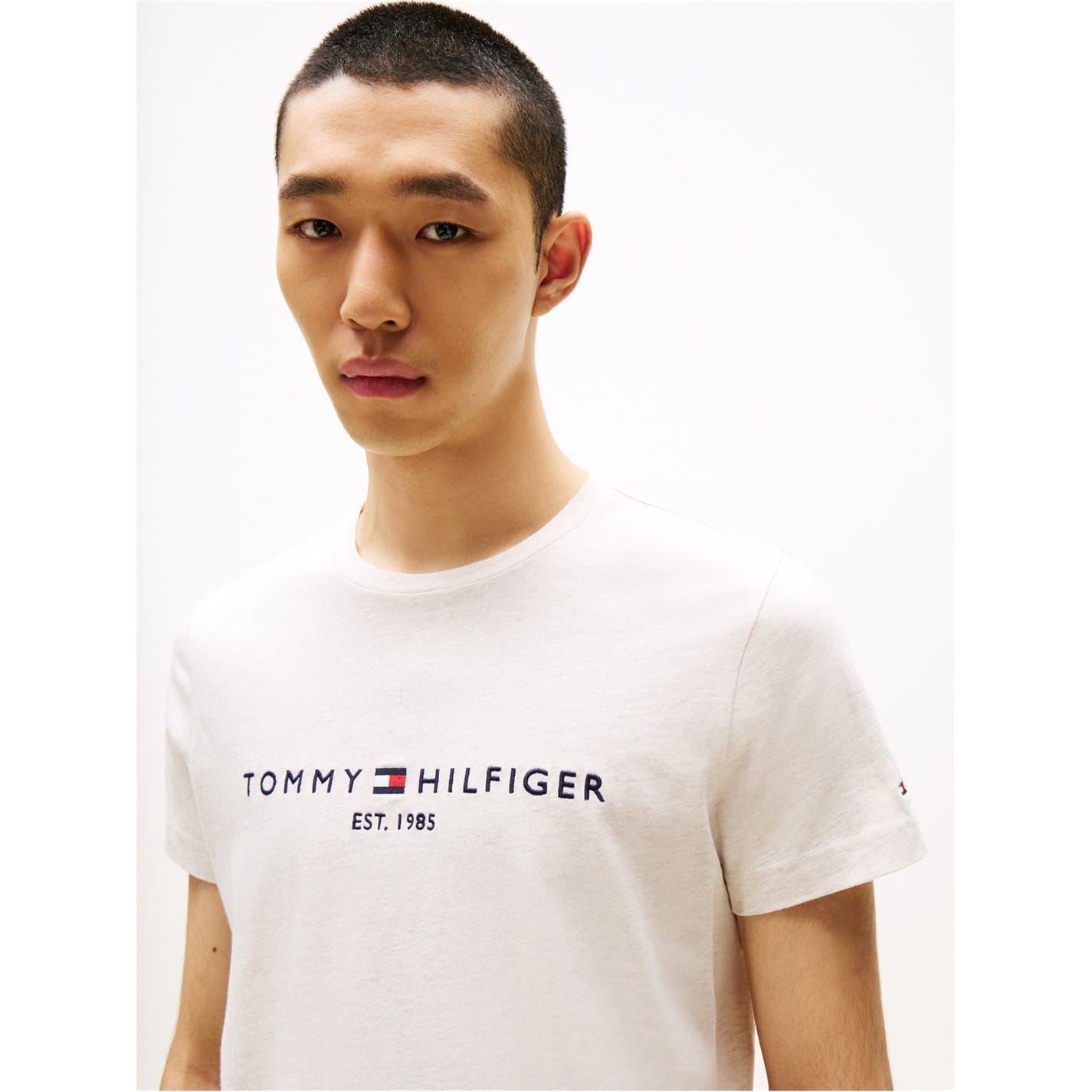 Tommy Hilfiger Sleeved T-Shirt