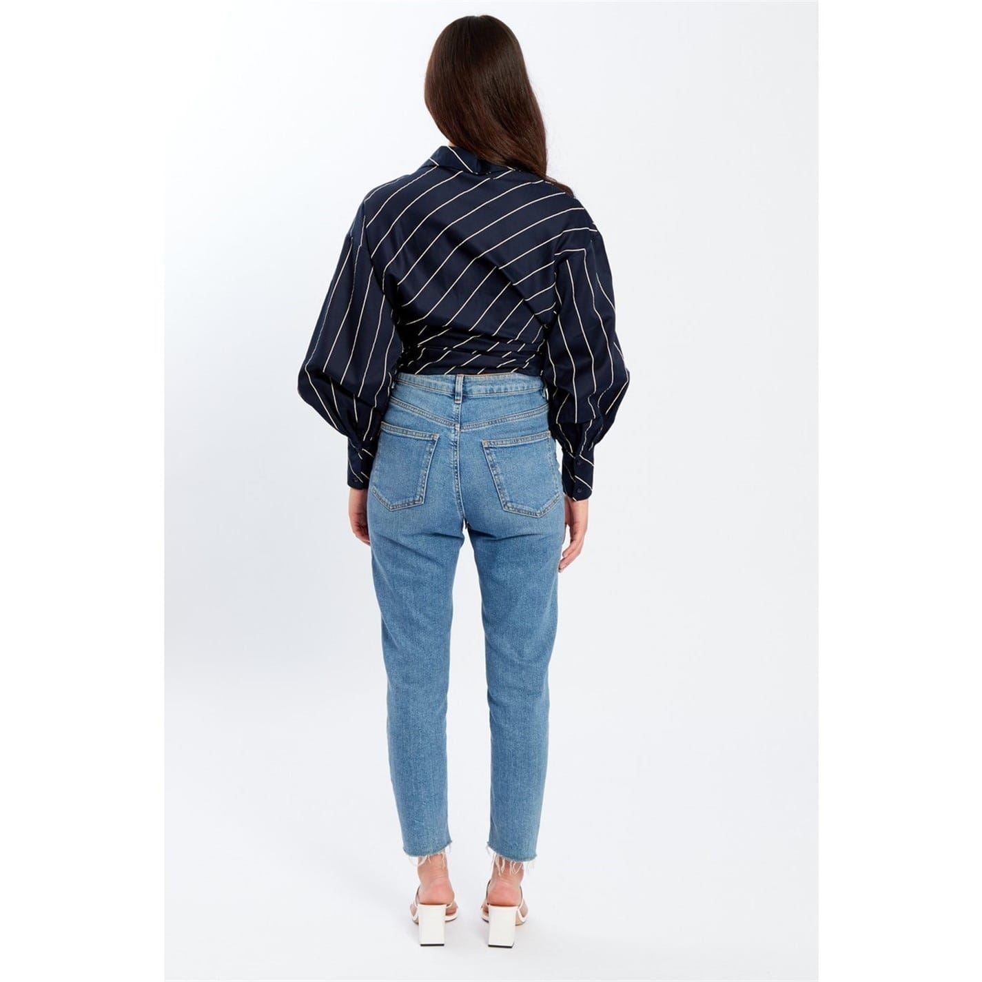 Influence Cropped Relaxed Fit V-Neck Shirt