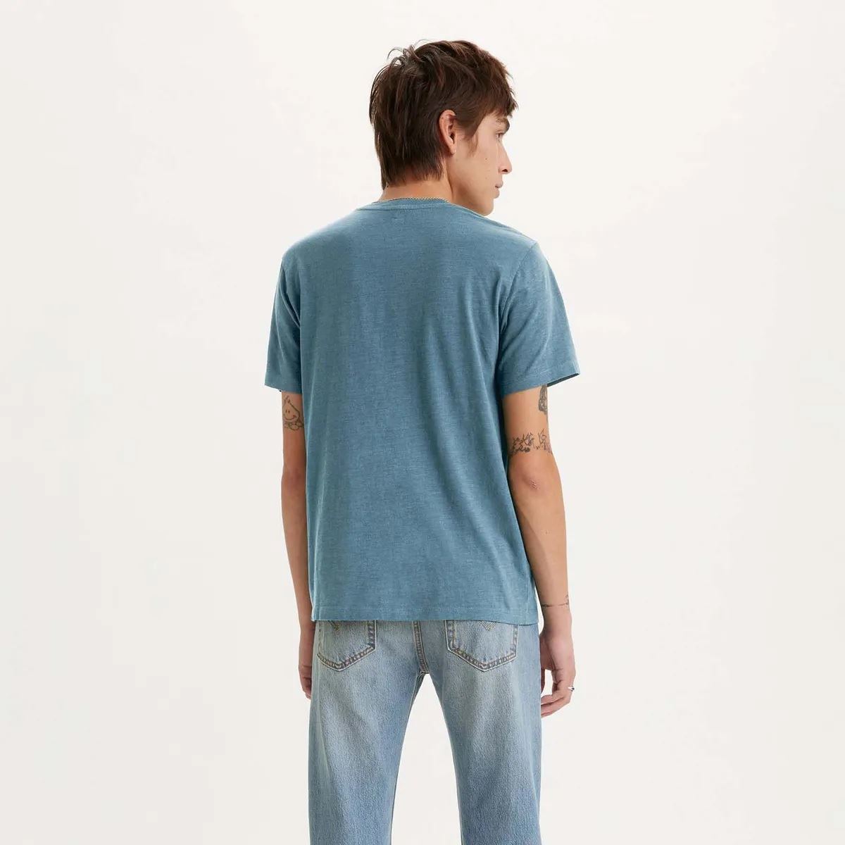 Levis Classic Pocket T-Shirt