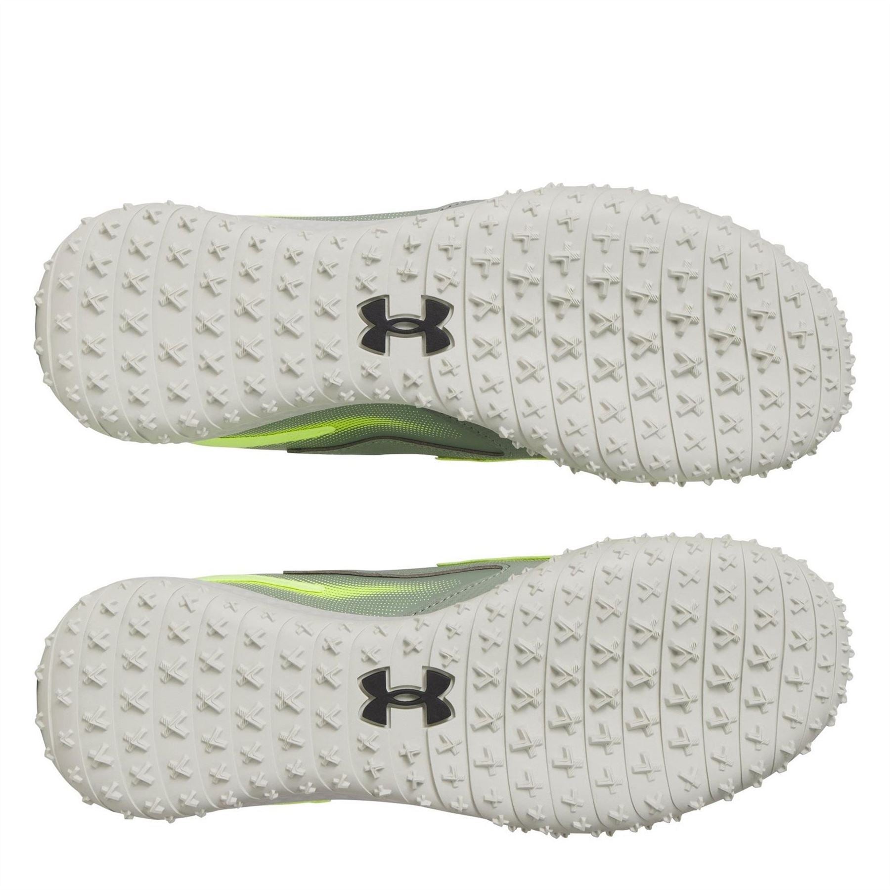 Under Armour U Shadow Turf 3